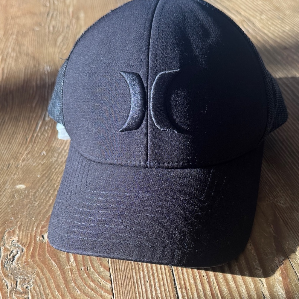 Hurley Black Mesh Cap